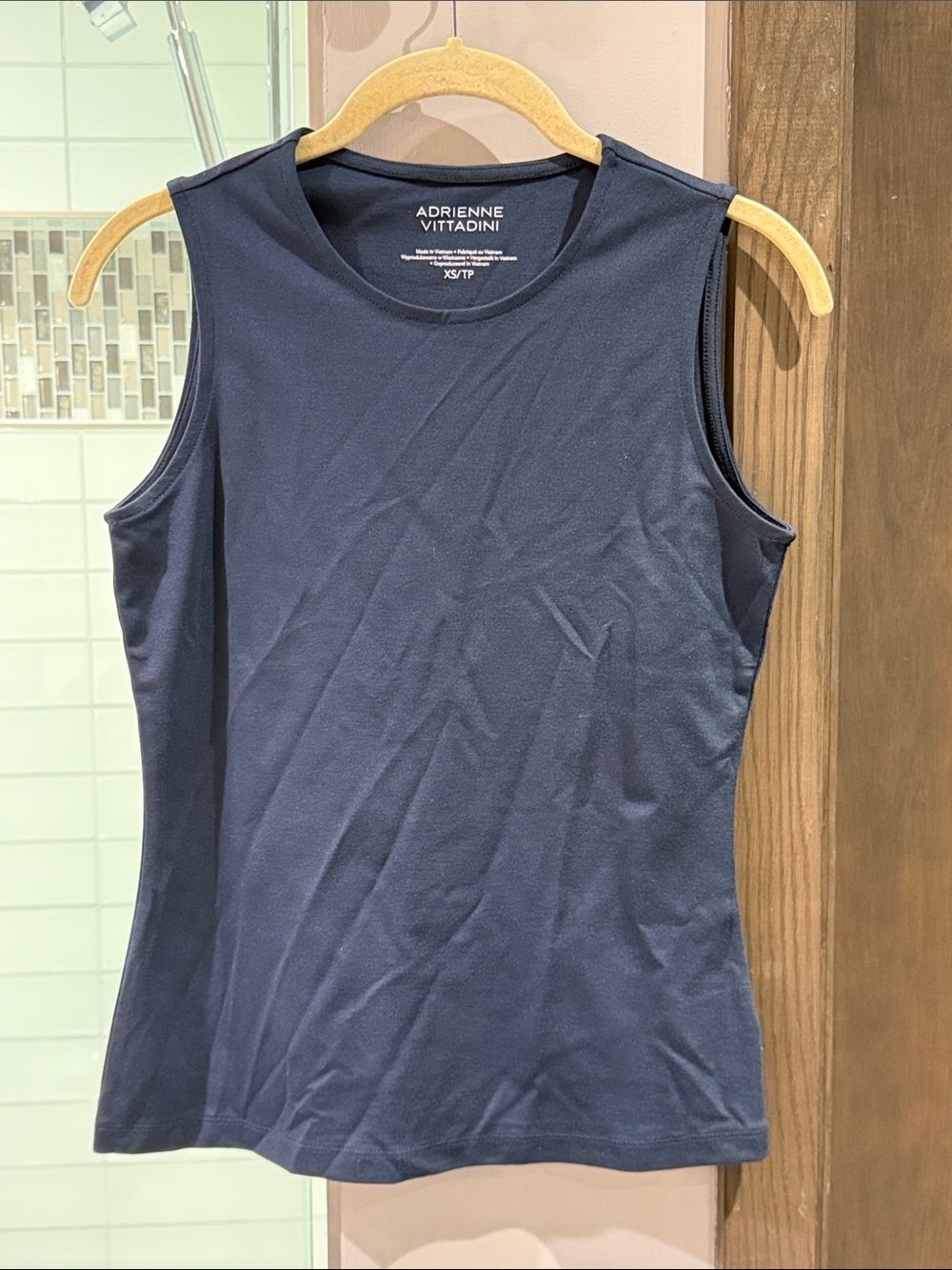 Adrienne Vittadini Navy Sleeveless Tank Top